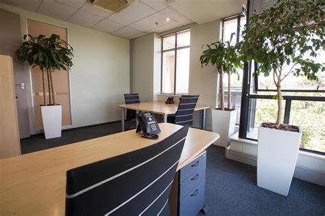 133 Office Spaces to rent in Fourways .